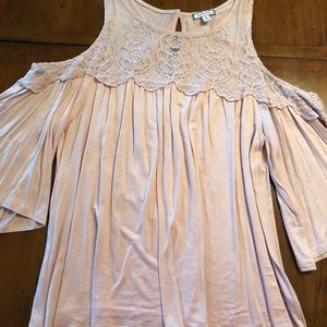 NWT Eyeshadow size M cold shoulder lace 3/4 sleeve